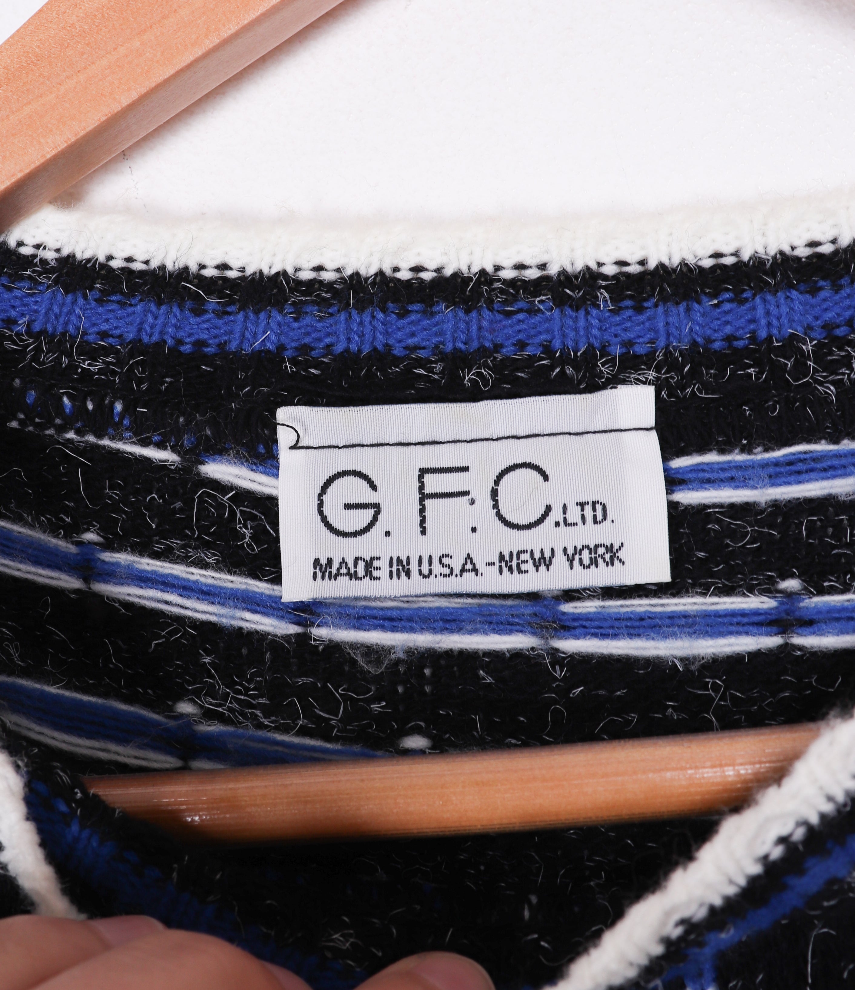 80s-90s G.F.C. Ltd. Blue and Black Swan Sweater