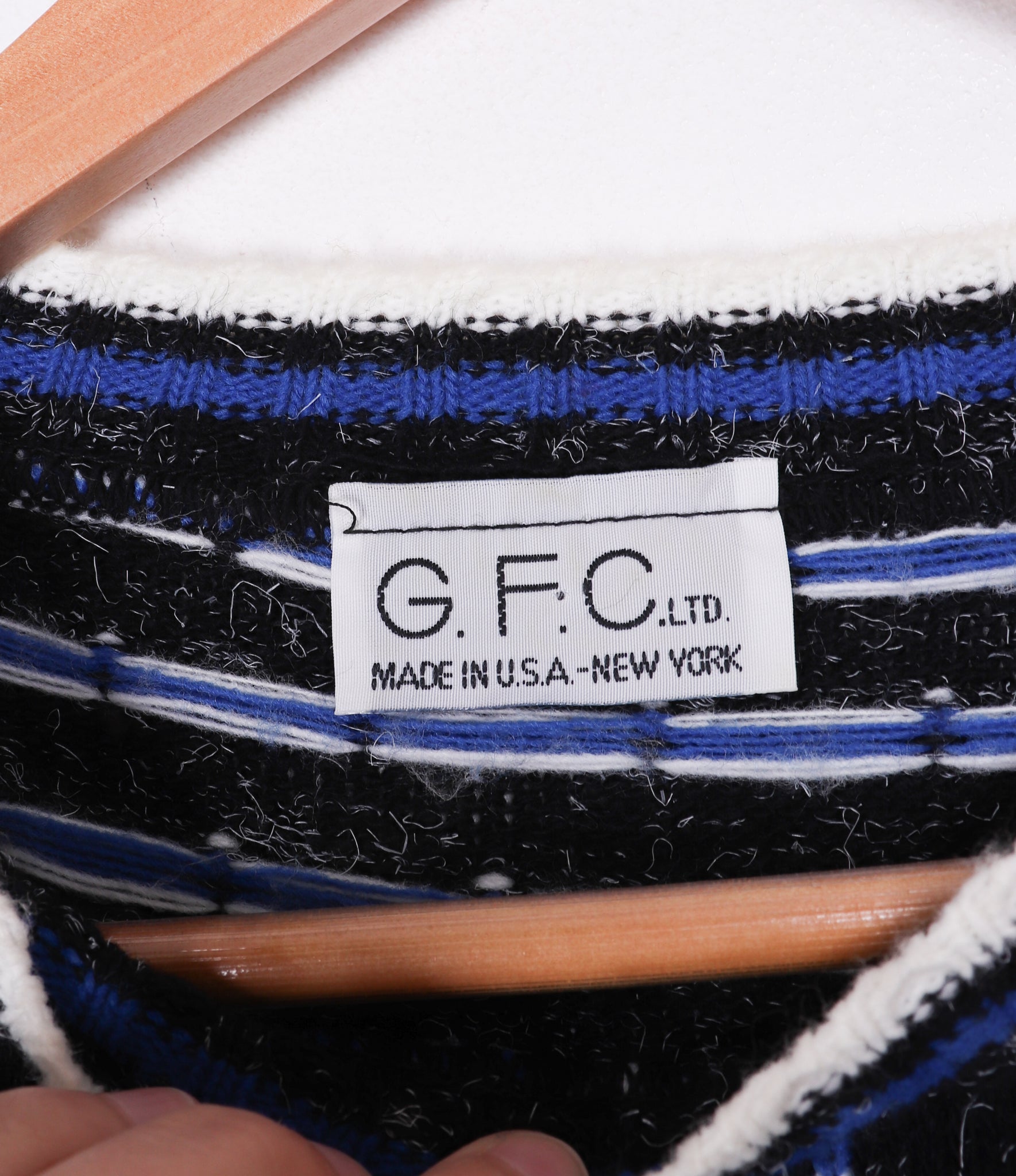 80s-90s G.F.C. Ltd. Blue and Black Swan Sweater
