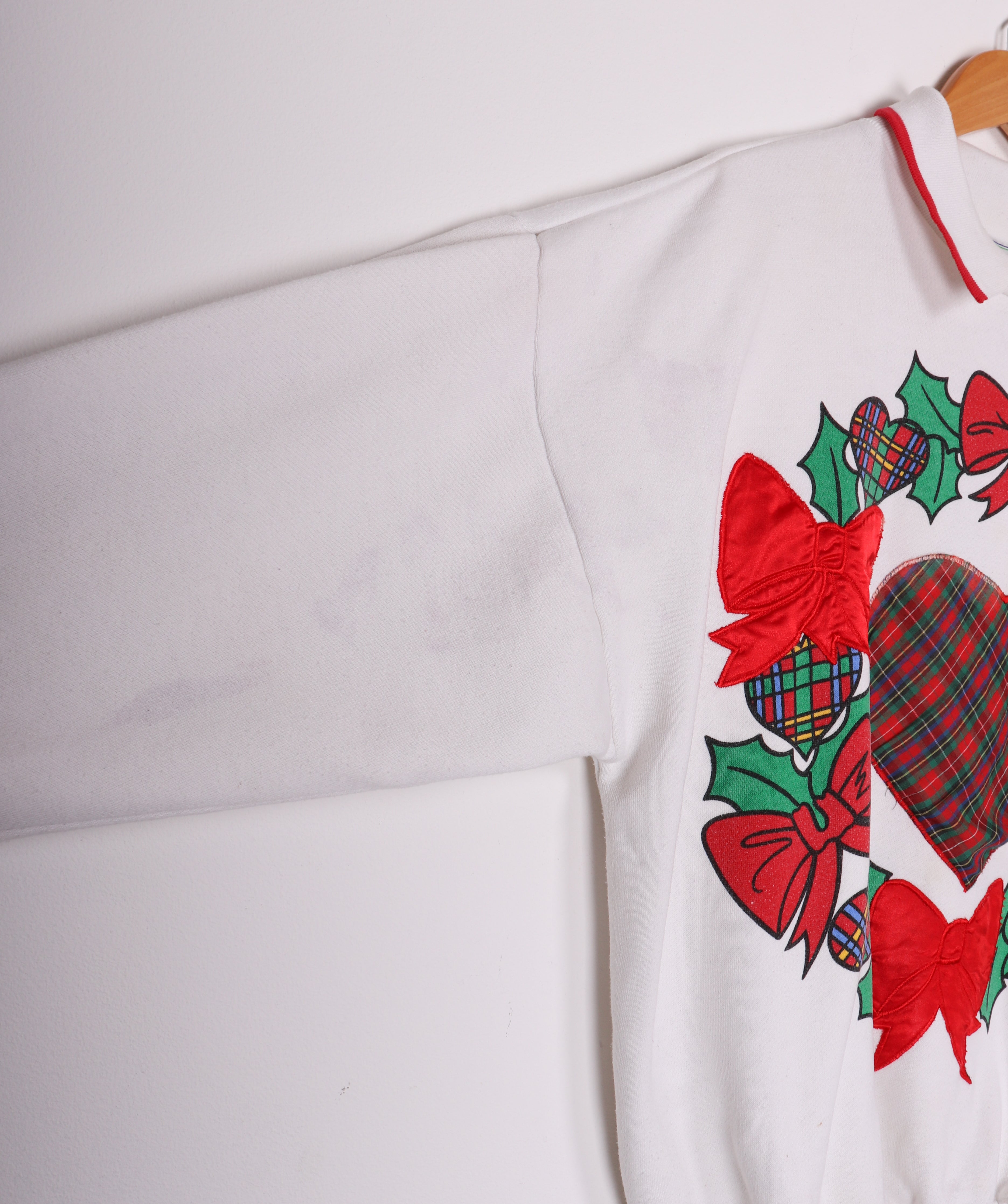 90s Westbound Sport Heart Holiday Wreath Collared Crewneck